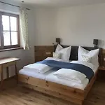 Дом отдыха Family Retreat
