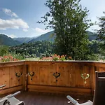 Family Retreat Мариа-Альм