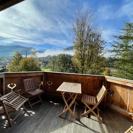 Family Retreat * マリア・アルム・アム・シュタイナーネン・メアー